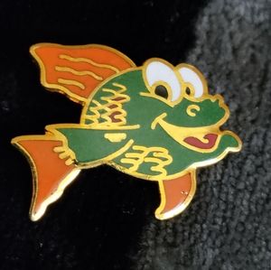 Vintage Goldfish Lapel pin